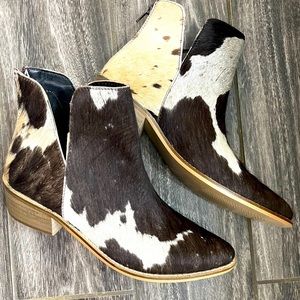 Hair on leather. Run small